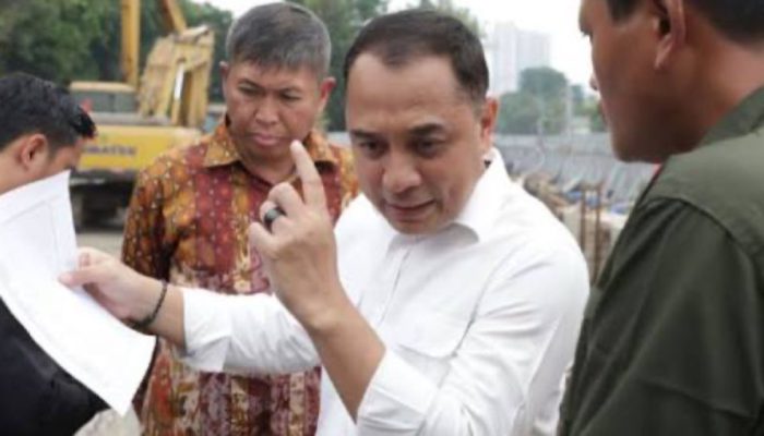 Sidak Mengejutkan: Eri Cahyadi Temukan Proyek Rumah Pompa Masih Amburadul, Kontraktor Terjepit Tenggat