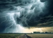 Bibit Siklon Mengintai Selatan NTB, Gelombang Tinggi dan Hujan Lebat Siap Menghantam