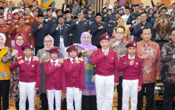 Gubernur Khofifah Buka Bimtek Kepala Sekolah Dan Tenaga Kependidikan Sekolah Rakyat Se-Jatim, Yakin SR Cara Efektif Memutus Mata Rantai Kemiskinan