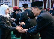 Gubernur Khofifah Ambil Sumpah 128 Kepala Sekolah, Siapkan Generasi Indonesia Emas 2045