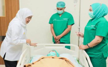 Gubernur Khofifah Resmikan Grand Paviliun RSSA, Targetkan Pasien Tak Perlu Berobat ke Luar Negeri