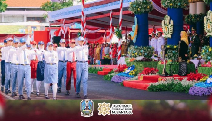 Gubernur Khofifah: Generasi Muda Jatim Tunjukkan Prestasi di Upacara Hardiknas 2026