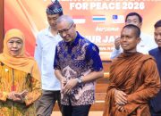 Dari Grahadi, Gubernur Khofifah Serukan Harmoni Antarumat Saat Sambut Walk for Peace 2026