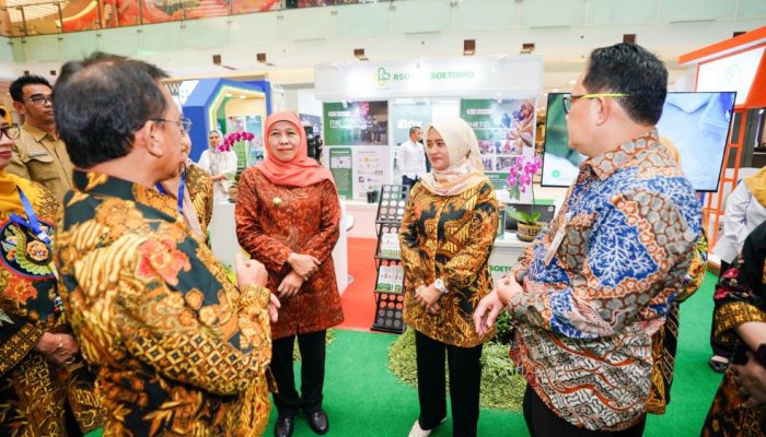 Gubernur    Khofifah Optimistis Surabaya Hospital Expo Jadi Referensi Teknologi Kesehatan Nasional