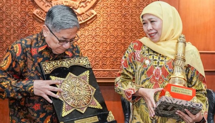 Gubernur Khofifah dan Putra Bung Tomo Sepakat Jaga Nilai Kepahlawanan Lewat Wisata Edukasi