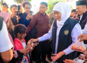 Dari Gladak Serang Probolinggo, Khofifah Tegaskan Komitmen Pengendalian Inflasi Melalui Pasar Murah
