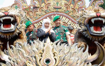 Karnaval Budaya Bakti TNI untuk Negeri Warnai Bangkalan,Gubernur  Khofifah Ajak Lestarikan Warisan Budaya Madura