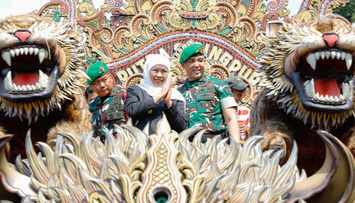 Karnaval Budaya Bakti TNI untuk Negeri Warnai Bangkalan,Gubernur  Khofifah Ajak Lestarikan Warisan Budaya Madura
