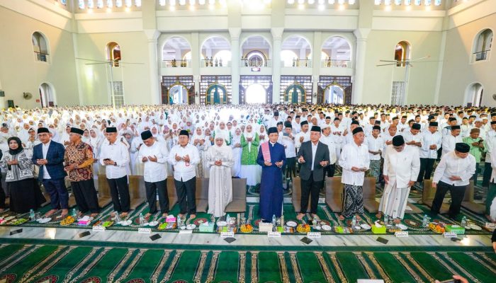 Tabligh Akbar IGIC 2026, Gubernur Khofifah Dorong Penguatan Peran Masjid untuk Perdamaian Global