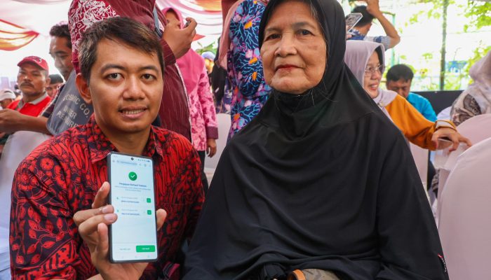 Digitalisasi Bansos di Surabaya Berhasil Tekan Salah Sasaran, Pendataan Perlinsos Capai 99,94 Persen