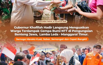 Duduk Bersama Anak Pengungsi hingga Terharu, Gubernur Khofifah: Kalian Tidak Sendiri