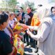 Tak Hanya Bawa Bantuan, Gubernur Khofifah Hadirkan Keceriaan untuk Anak-Anak Korban Gempa Flores