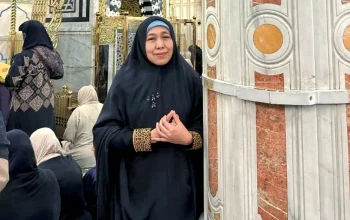 Khofifah Ungkap Makna Tiang Aisyah di Raudhah, Ajak Umat Perkuat Tradisi Keilmuan