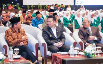 Di Hadapan Mahasiswa Baru UNUSA, Wagub Emil Ungkap Tiga Bekal Penting Menuju Indonesia Emas 2045